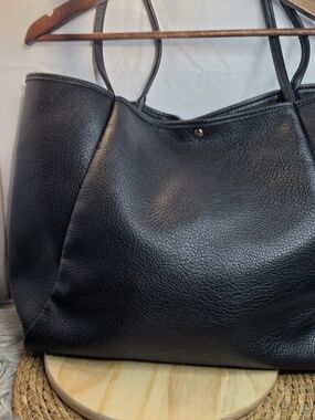 Classic Black Faux Leather XL Tote Bag - Timeless Everyday Carry